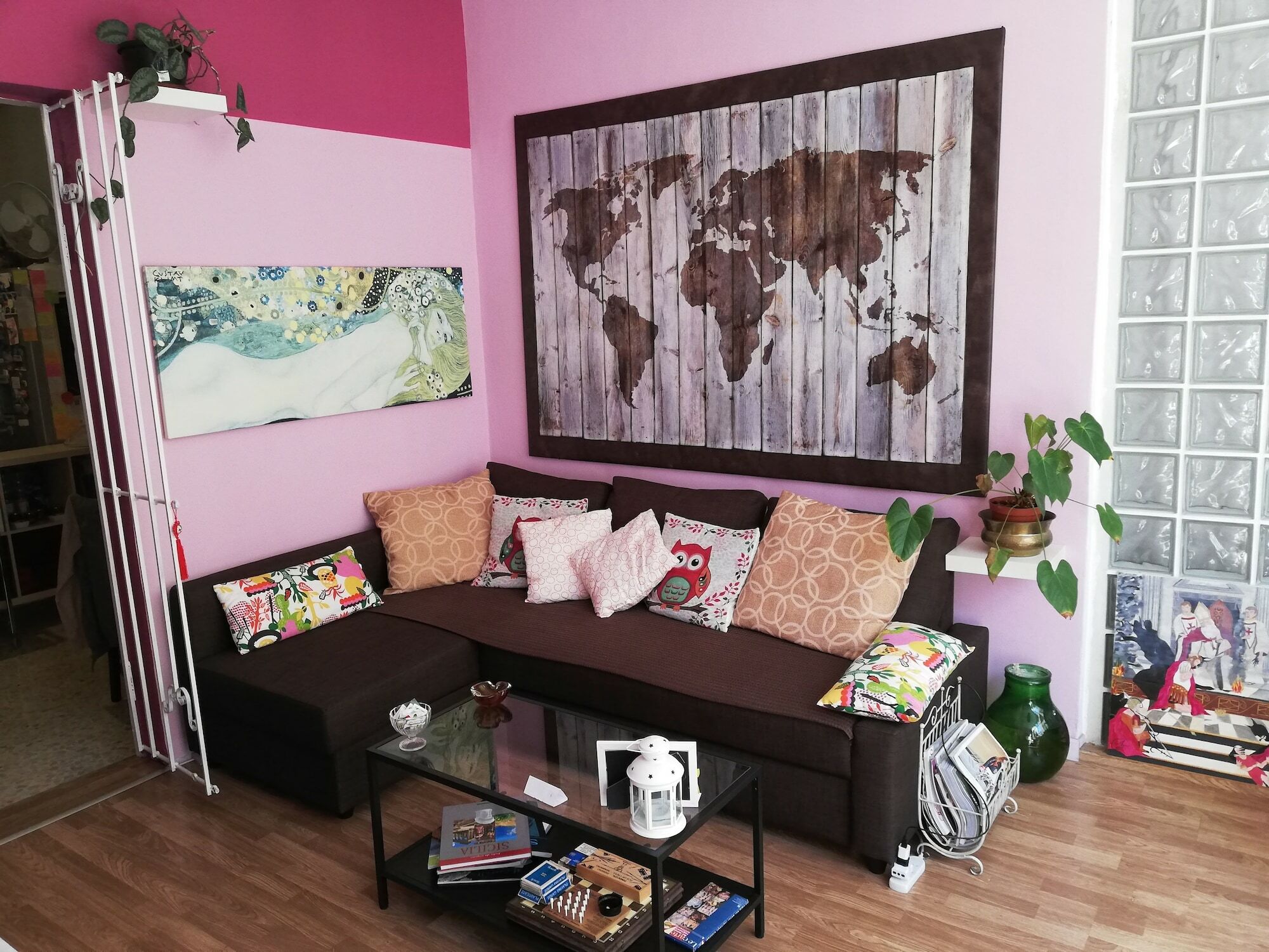 Aloi Bed & Breakfast 2*